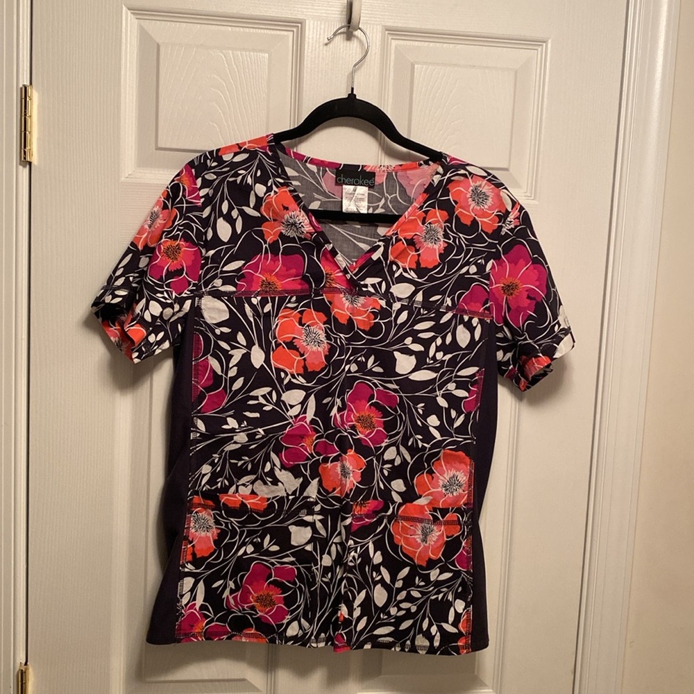 Cherokee 2 Piece Scrub Set…size M - Picture 2 of 7